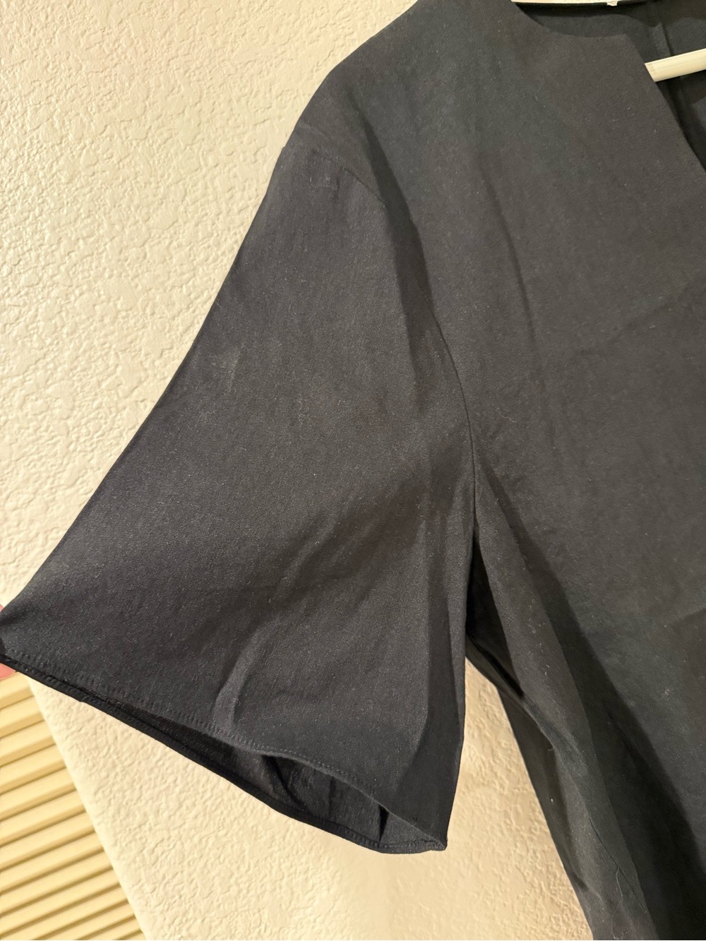 Vince Black Short-Sleeve Linen Shirt - Picture 2 of 4